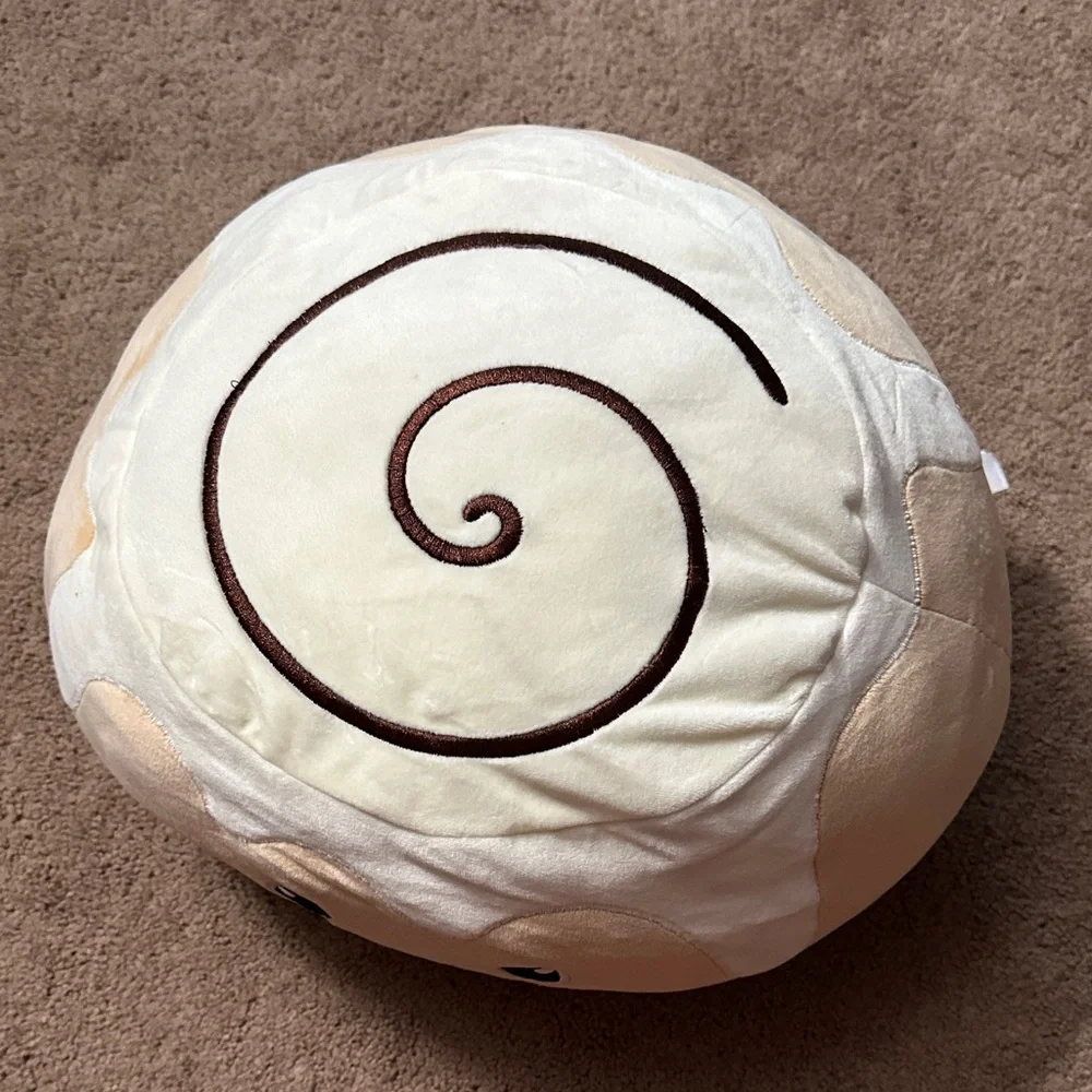 Smiling Cream Pillow with Swirl Design (Cinnamon Roll)
